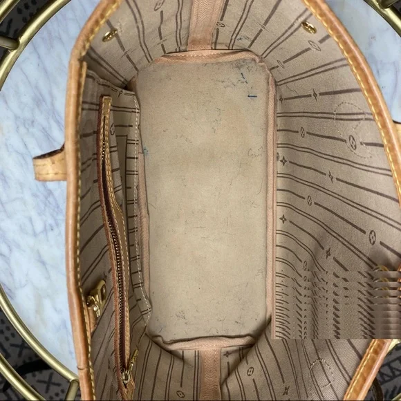 ✨SOLD!! Louis Vuitton Neverfull PM✨ - Picture 13 of 17